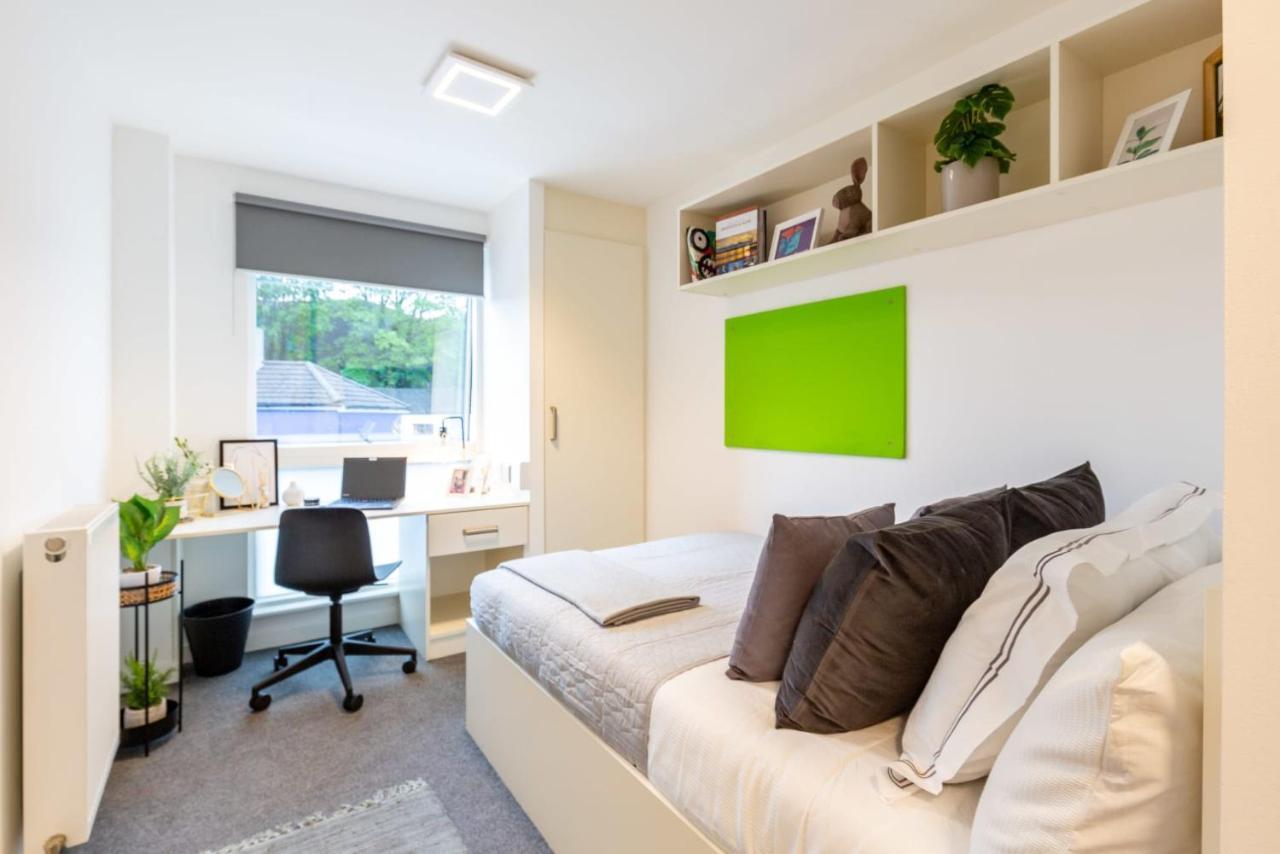Ensuite Bedrooms With Shared Kitchen At Hollingbury House In Brighton Екстериор снимка